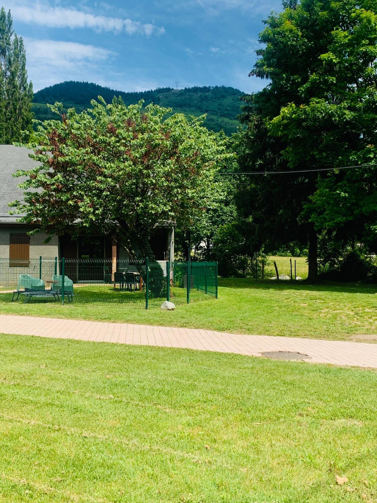 La Suite Unique - Le Jardin Sur Les Pyrenees- Vue Panoramique Montagne -Jardin Cloture Prive De 100M2-Parking-Linge De Lit Et Serviettes Compris- Bielle Exteriér fotografie